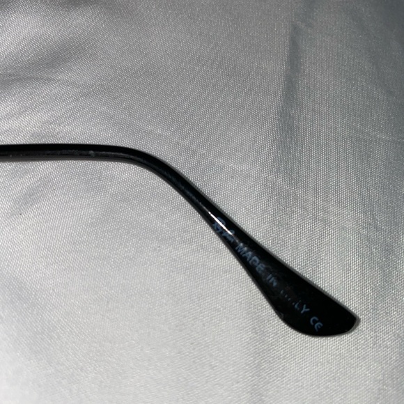 Ray Bans - Picture 4 of 6